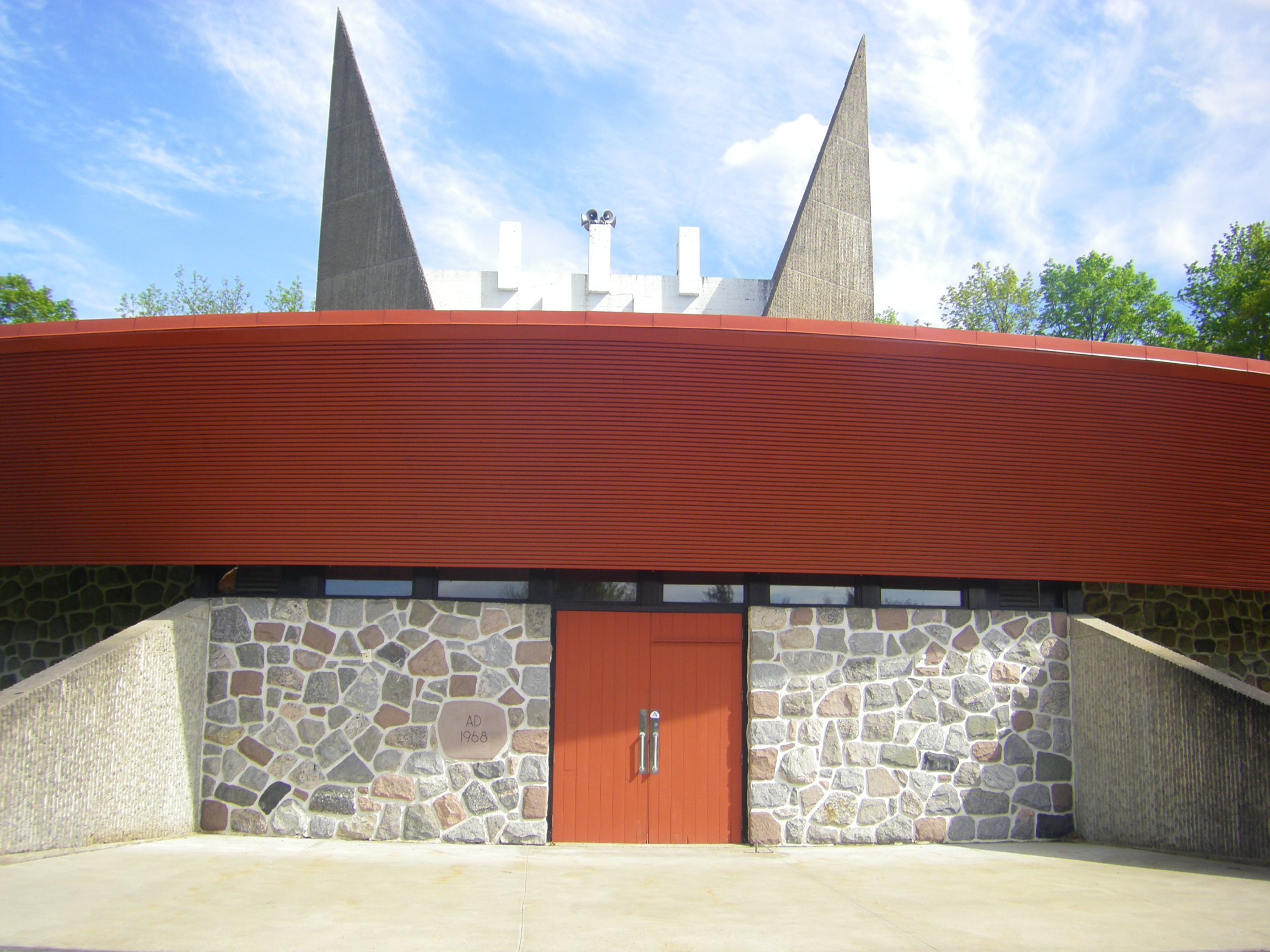 Église de Notre-Dame-des-Prairies, Notre-Dame-des-Prairies